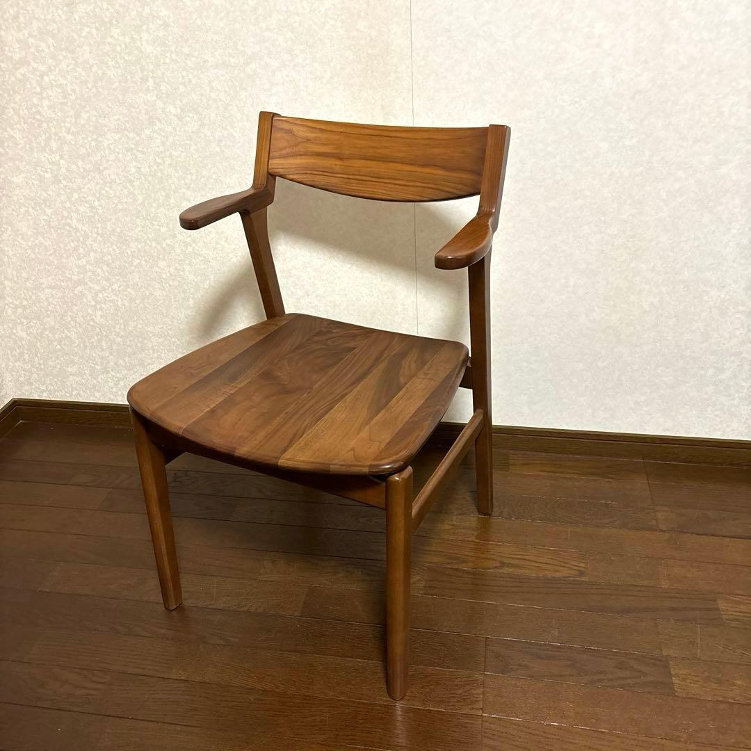 【美品】ダイニングチェア ハーフアームチェア ウォールナットカラー