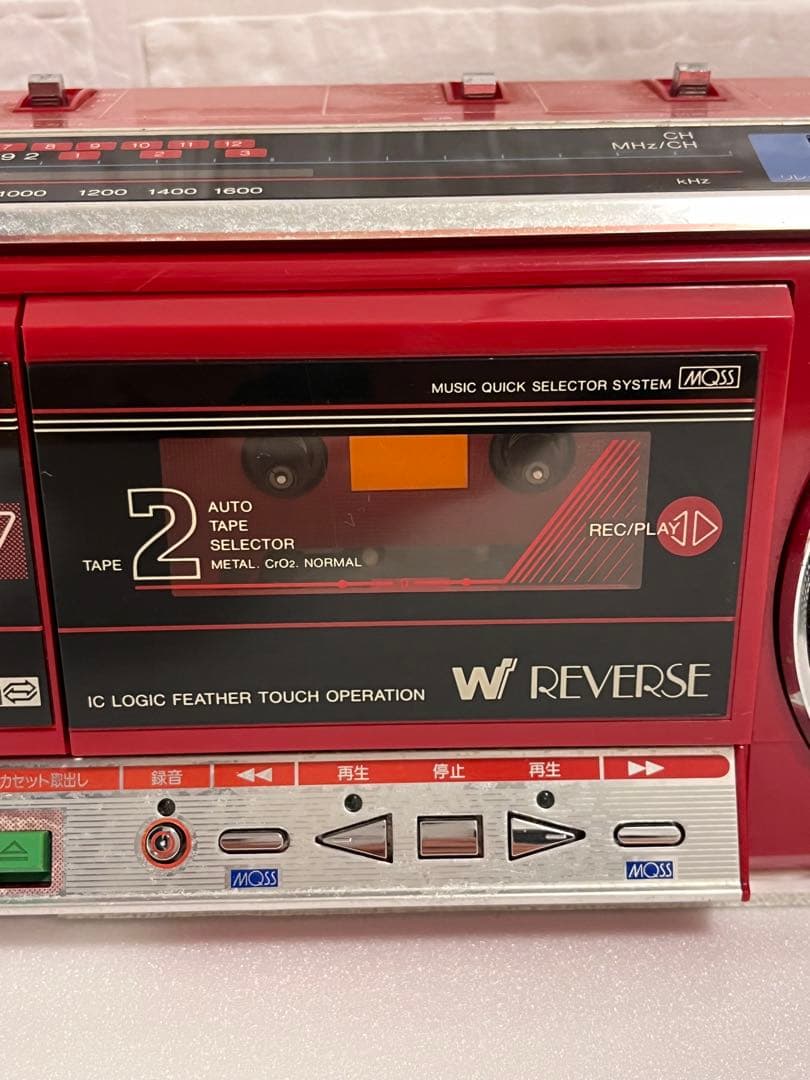 TOSHIBA 東芝　シュガーダブルラジカセ　昭和レトロ　赤 ジャンク品