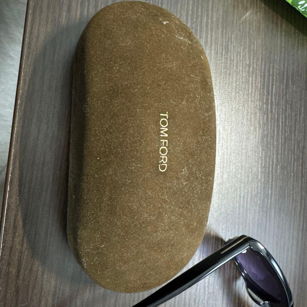 トムフォード　TOM FORD サングラス　ケース付