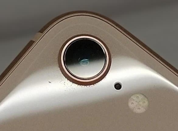 au SIMロックなし MQ7A2J/A iPhone 8 64GB ゴールド