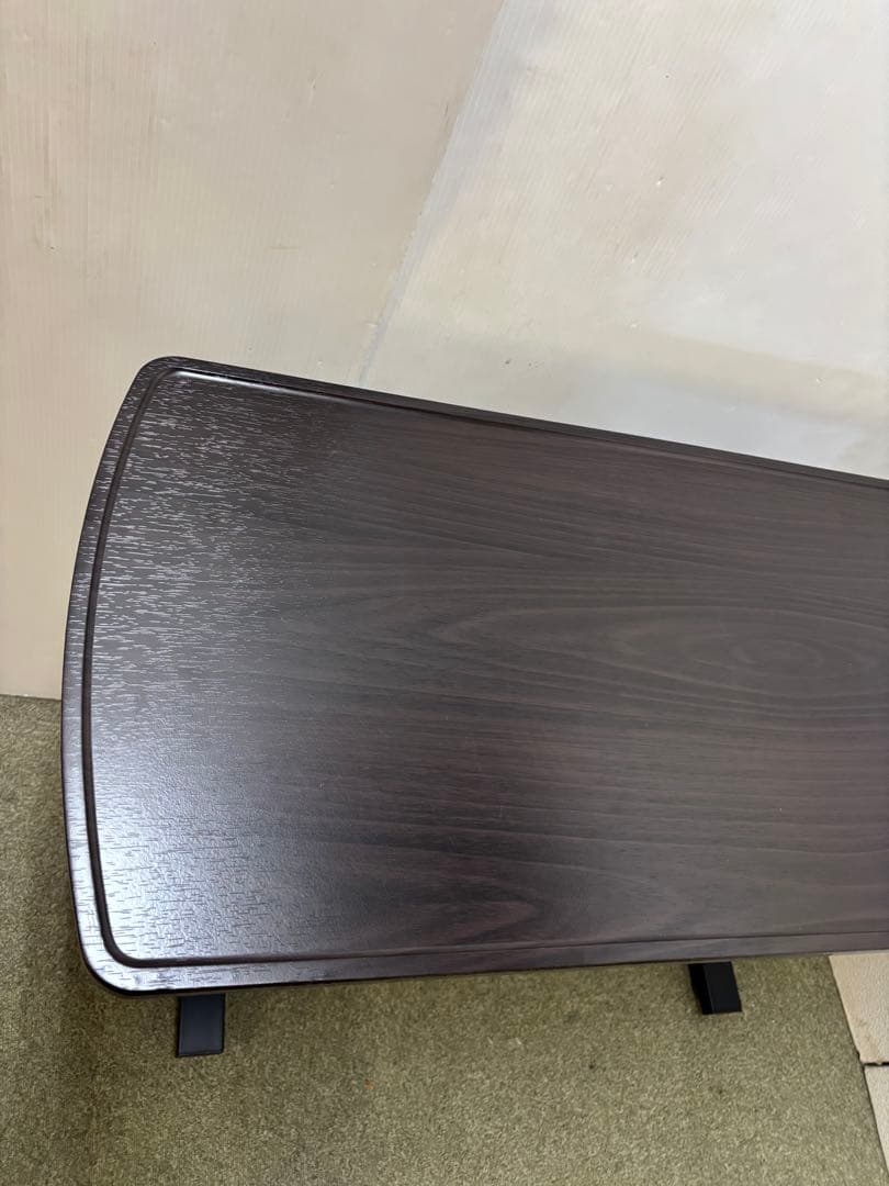 ガス圧昇降テーブル