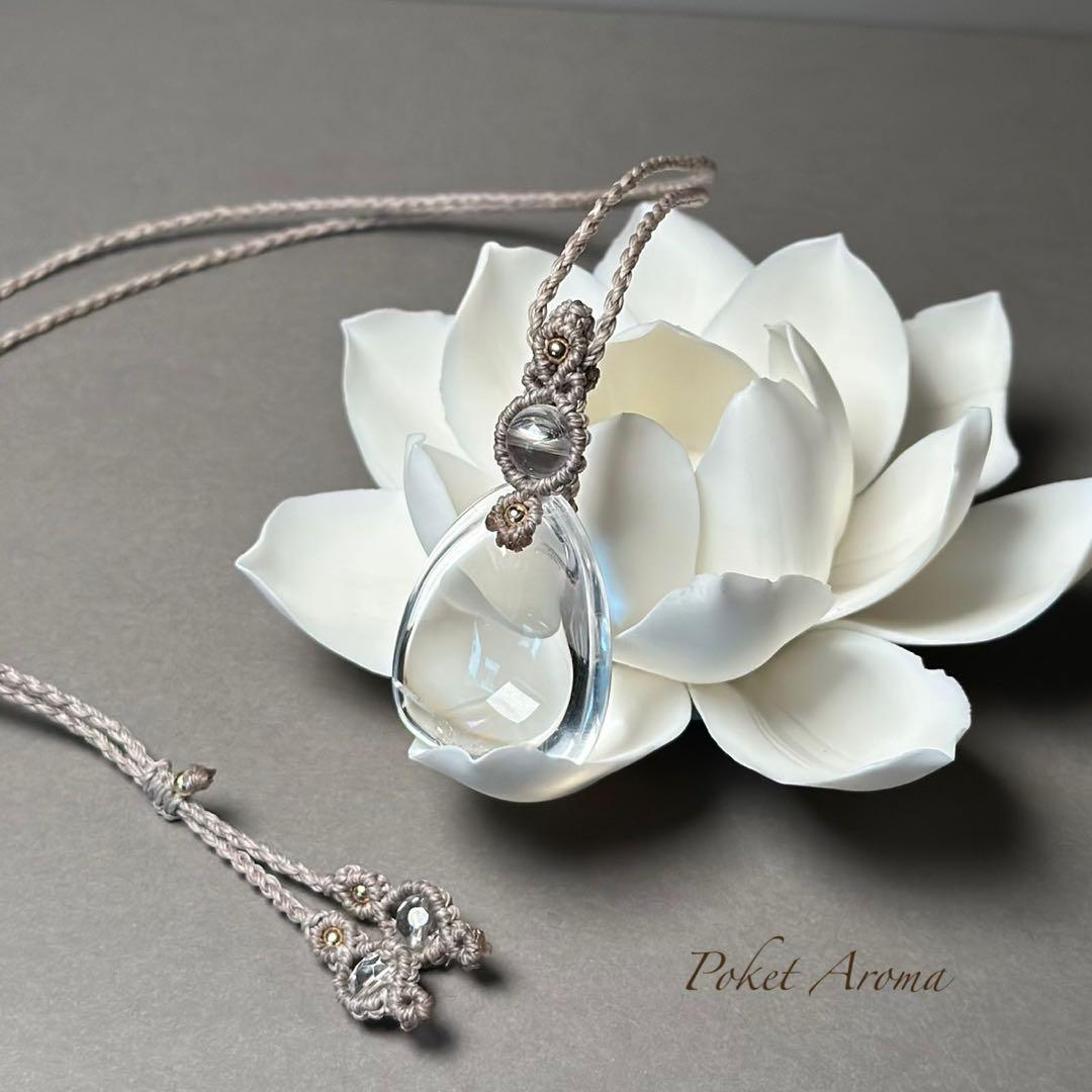 『夢綺』虹入りアイリスクォーツのマクラメペンダントネックレス