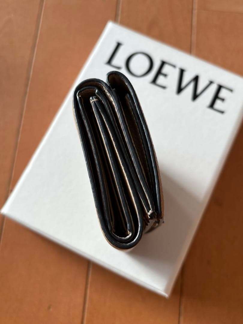 値下げLOEWE ロエベ 三つ折財布トライフォールド ウォレットサンド ベージュ