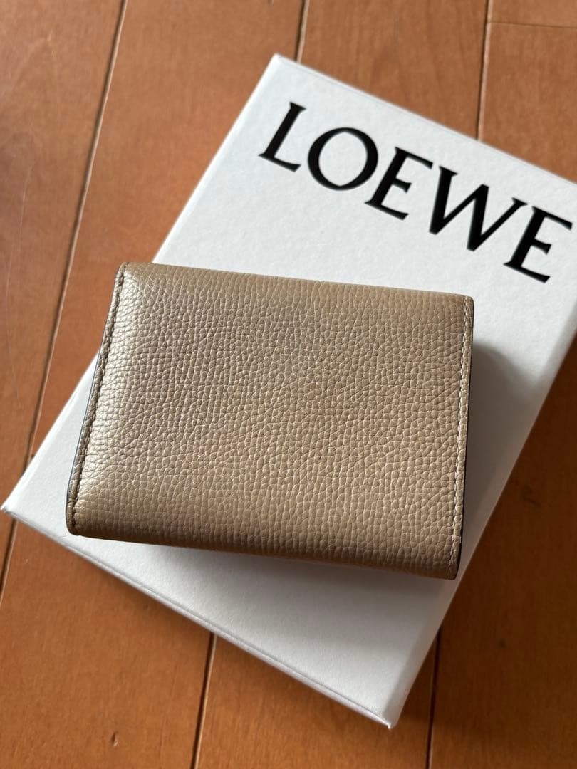 値下げLOEWE ロエベ 三つ折財布トライフォールド ウォレットサンド ベージュ
