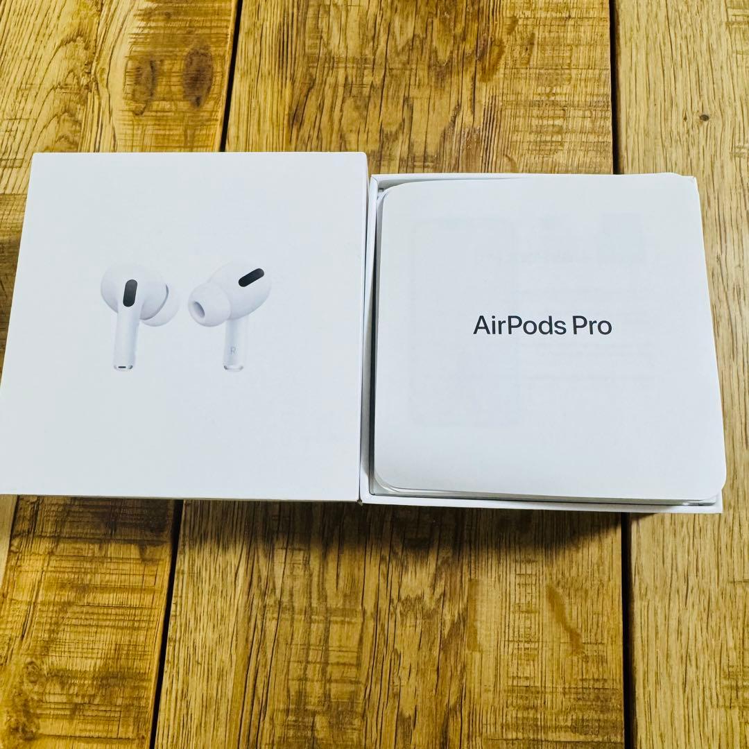 Apple AirPods Pro 第1世代 Lightning White