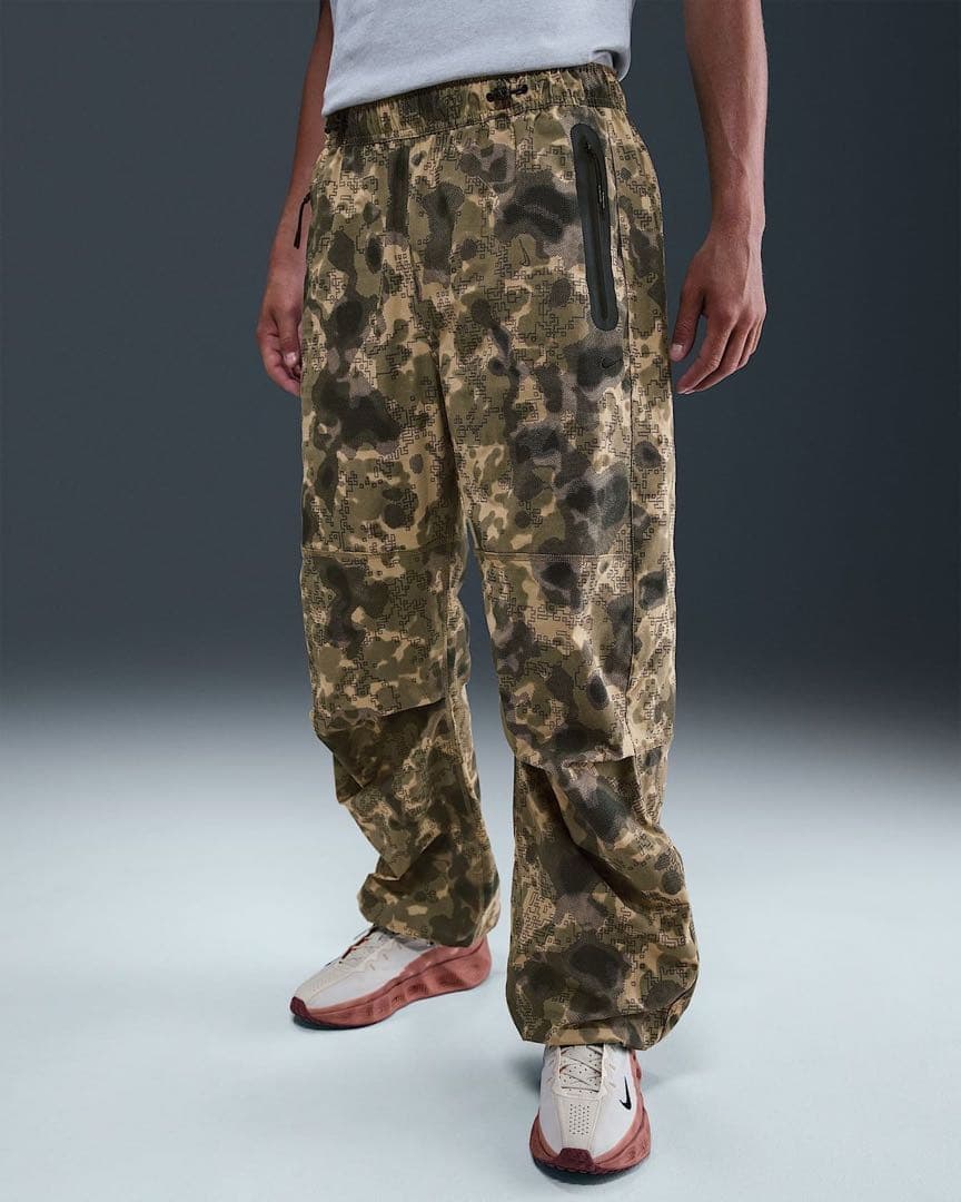 nike drifit ウーブンカモ　ルーズフィットパンツs