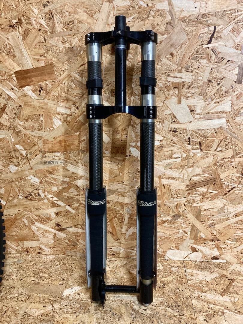 Manitou Dorado カーボン×アルミ 倒立フォーク