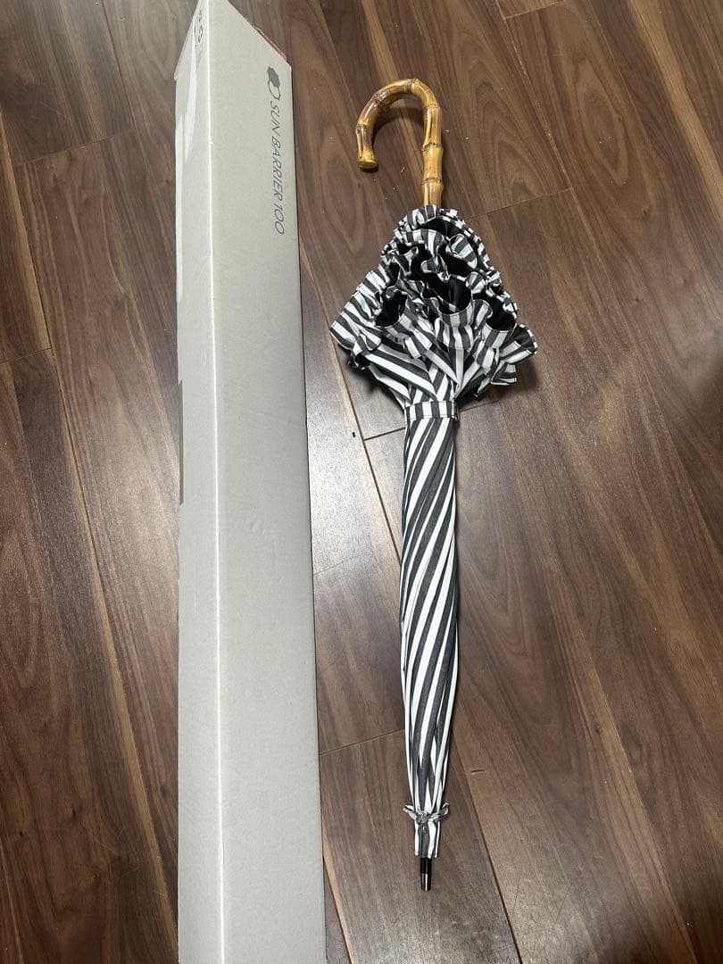 サンバリア 100♡日傘・Mサイズフリルストライプ
