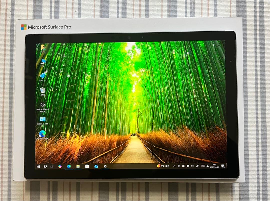 Microsoft Surface Pro (第5世代) 2017