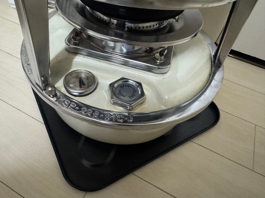 フジカハイペット 石油ストーブKSP-229-21Cアウトドアにも流行　難あり