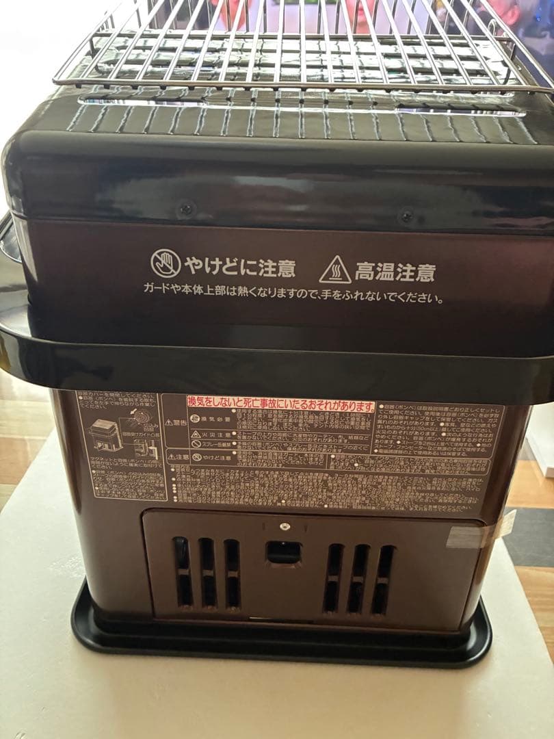 【新品未使用品】イワタニ カセットガスストーブ デカ暖 CB-HPR-DBR