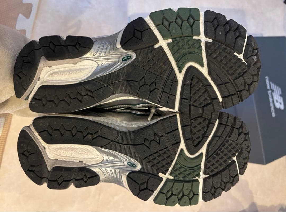 ニューバランス newbalance M1906REU 24㎝