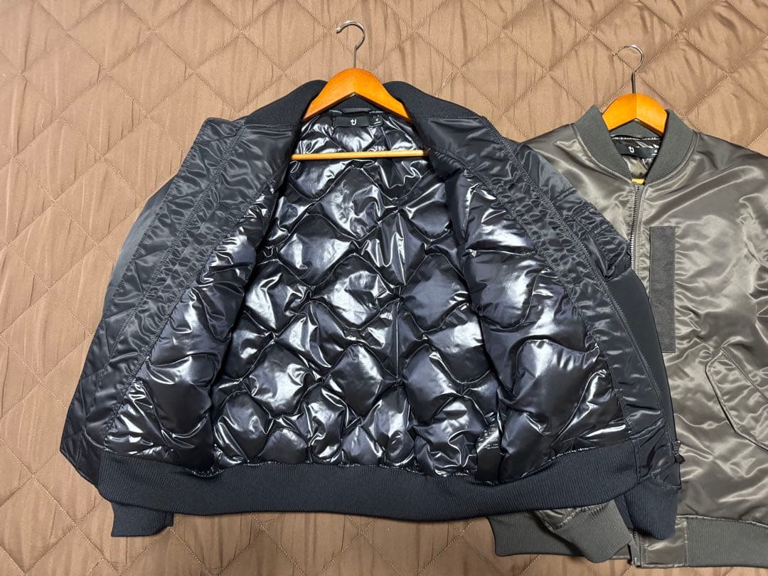 ハイブリッドダウンオーバーサイズMA－1 GLAYとBLACK２つMサイズ