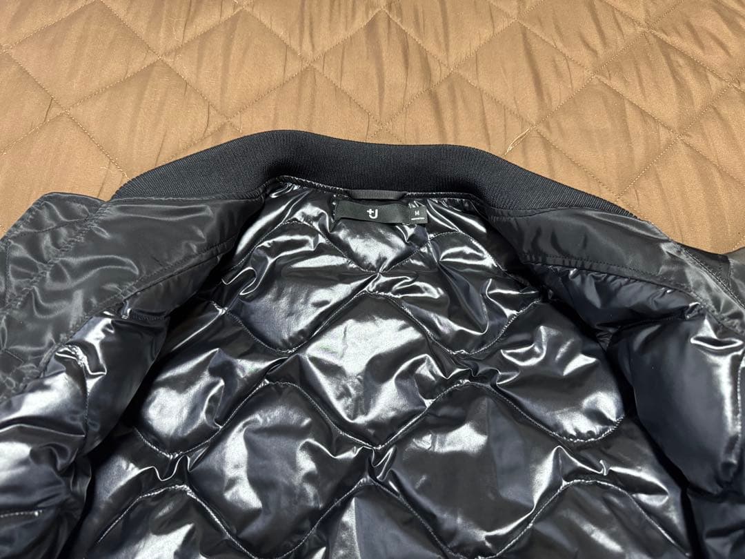 ハイブリッドダウンオーバーサイズMA－1 GLAYとBLACK２つMサイズ