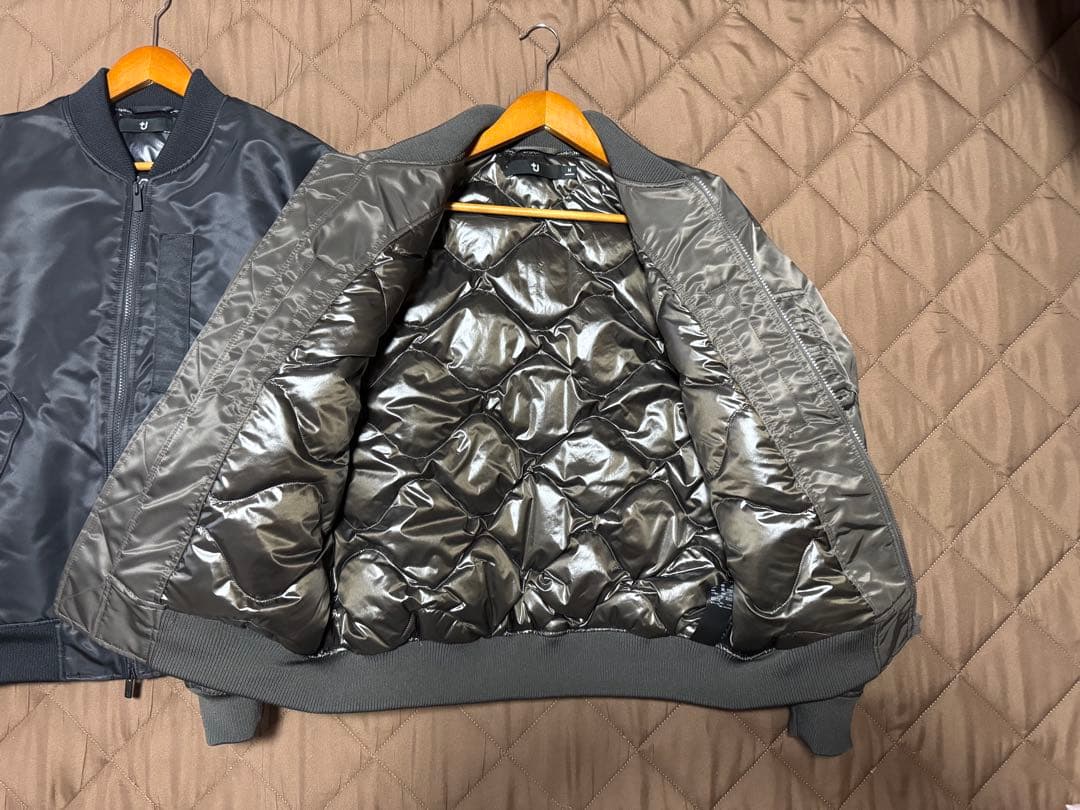 ハイブリッドダウンオーバーサイズMA－1 GLAYとBLACK２つMサイズ