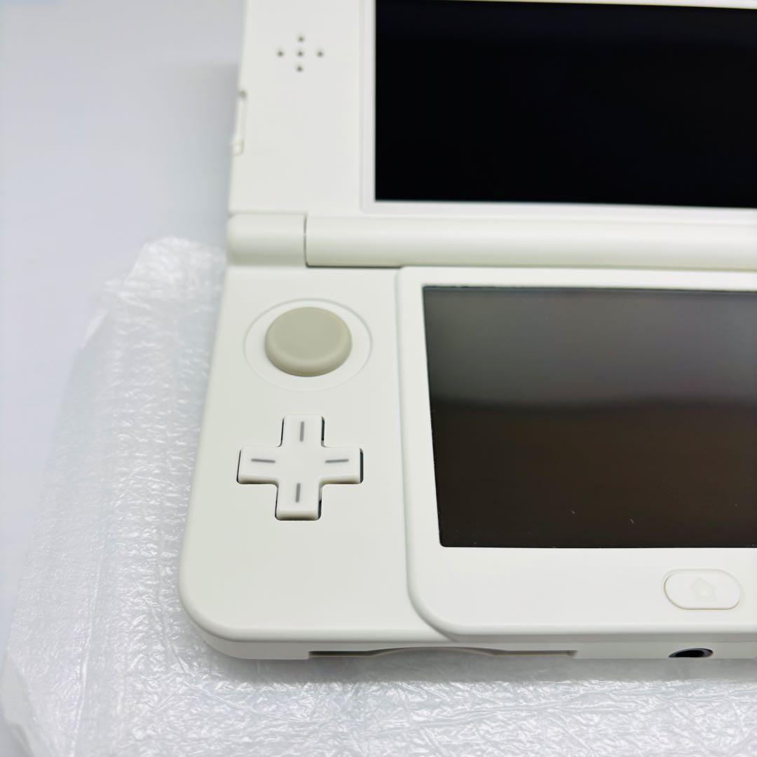 2454【ほぼ新品】Newニンテンドー3DS きせかえプレート ホワイト
