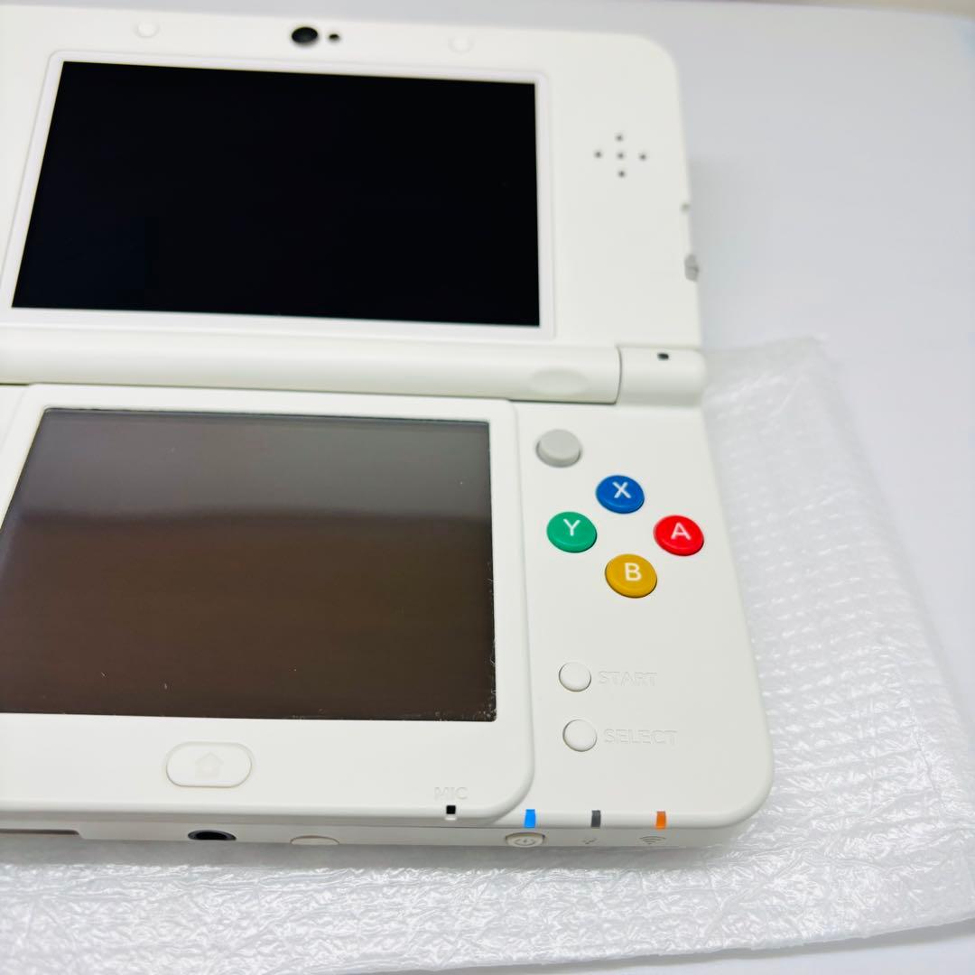 2454【ほぼ新品】Newニンテンドー3DS きせかえプレート ホワイト