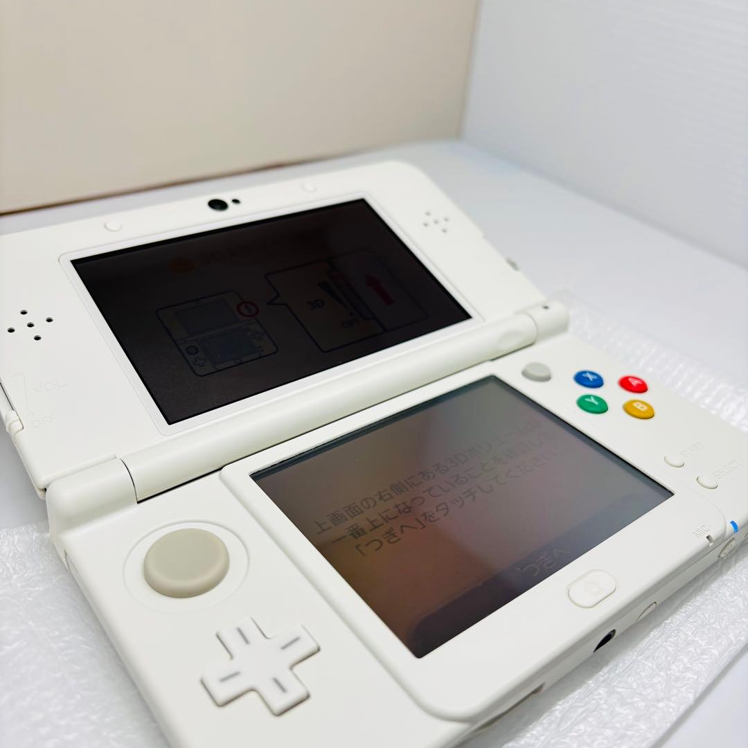 2454【ほぼ新品】Newニンテンドー3DS きせかえプレート ホワイト