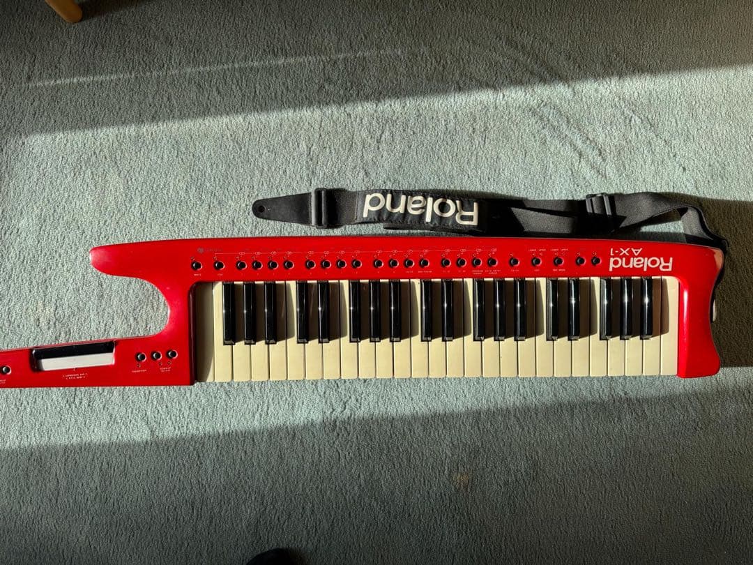 Roland AX-1 シンセサイザー　中古品ジャンク品質