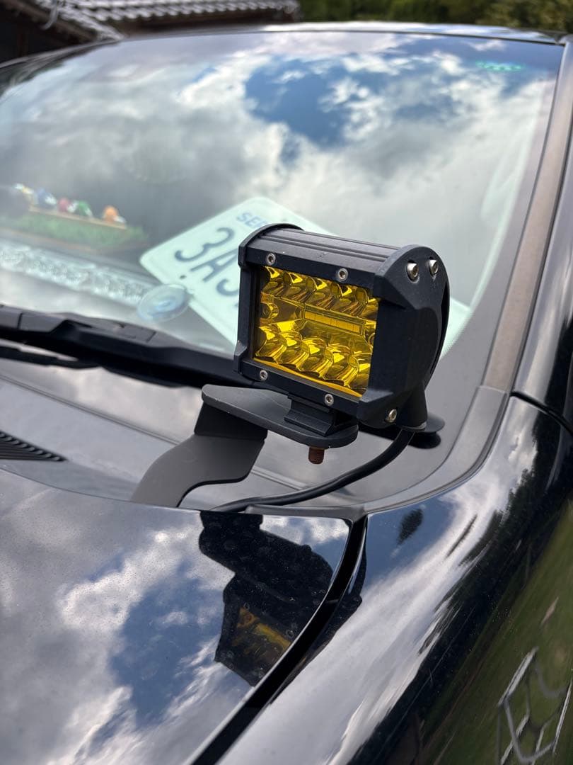 ランドクルーザープラド ボンネットライト