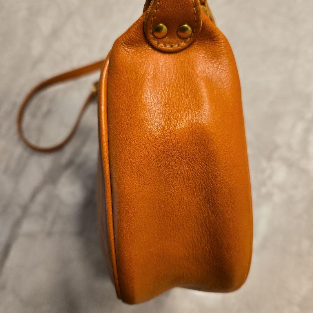 イルビゾンテ ショルダーバッグ 本革 キャメル ハーフムーン