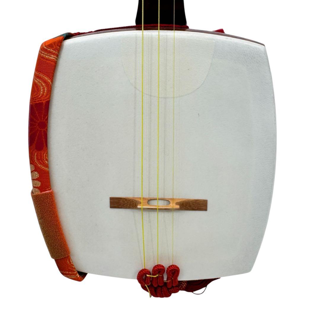 小唄三味線 紅木 中棹 正寸 五厘大胴丸打胴 ハードケース付 弦交換済 民謡