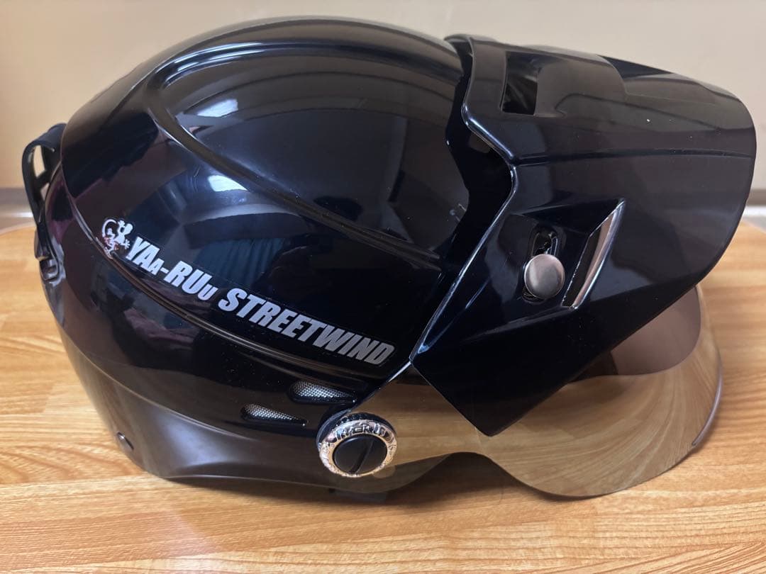 ヤールーヘルメット