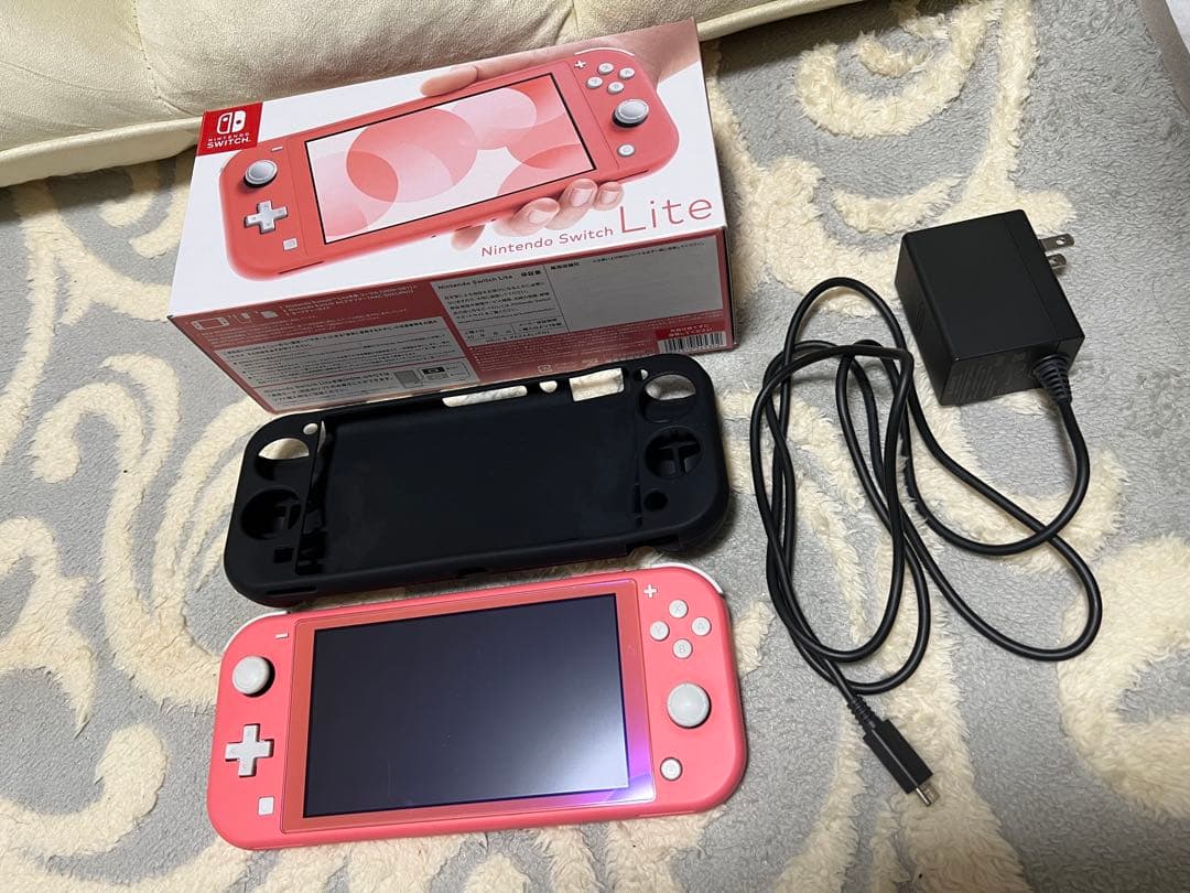 Nintendo Switch Lite ピンク コーラル 本体