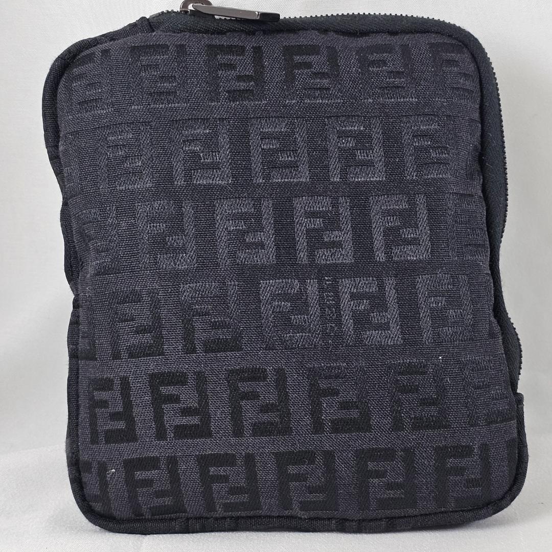 【希少・美品】Fendi ブラック　ズッカ柄 バケットハット 収納ポーチ付き