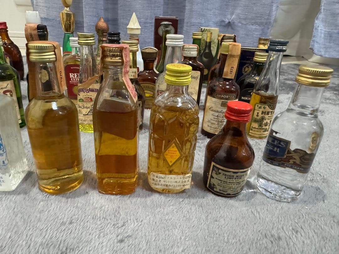 t*n様 ウィスキー　ブランデー　他　ミニチュアボトル44本セット