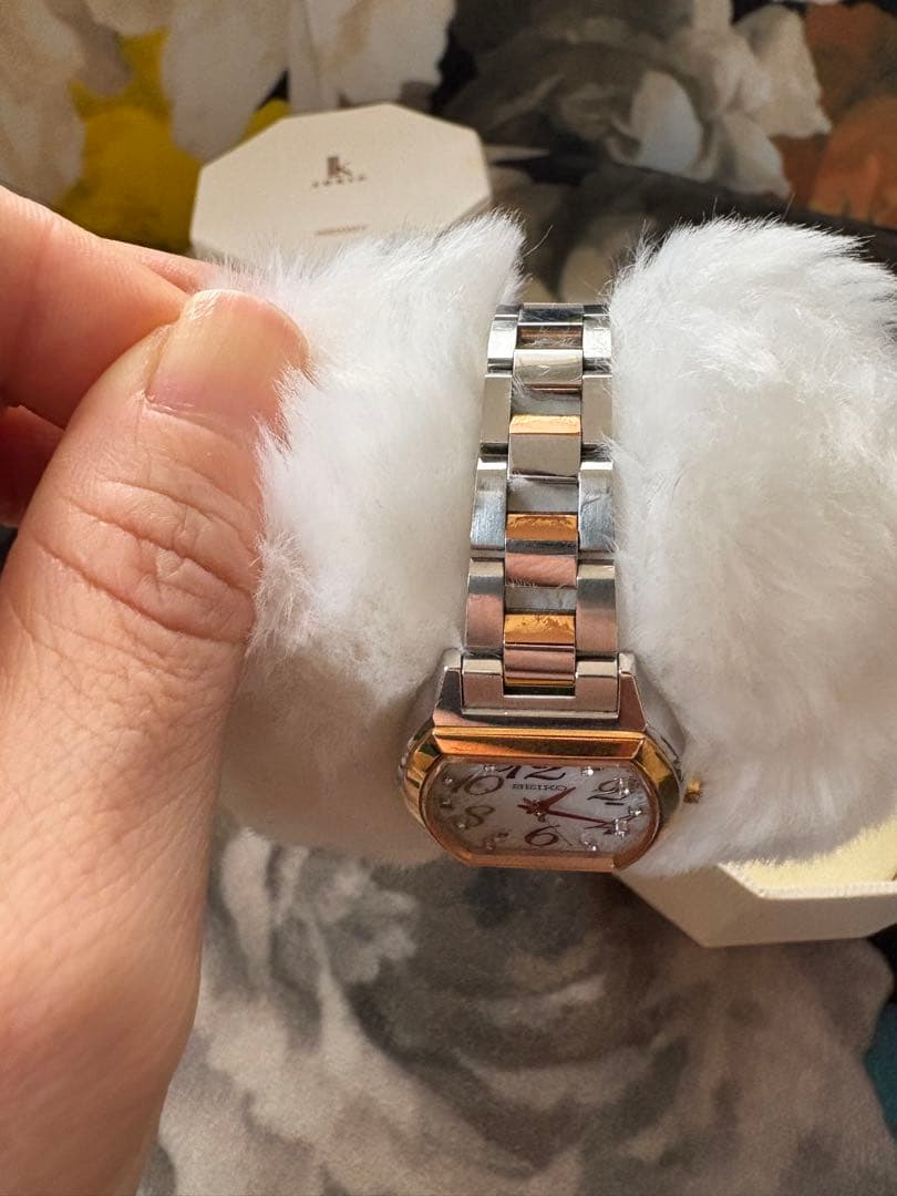 SEIKOLUKIA2016クリスマス限定電波ソーラー腕時計説明書ありレディース