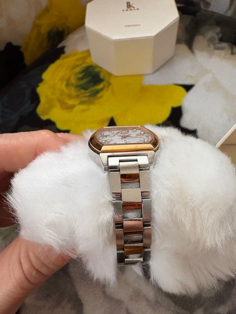 SEIKOLUKIA2016クリスマス限定電波ソーラー腕時計説明書ありレディース