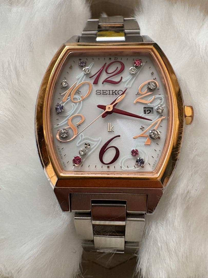 SEIKOLUKIA2016クリスマス限定電波ソーラー腕時計説明書ありレディース