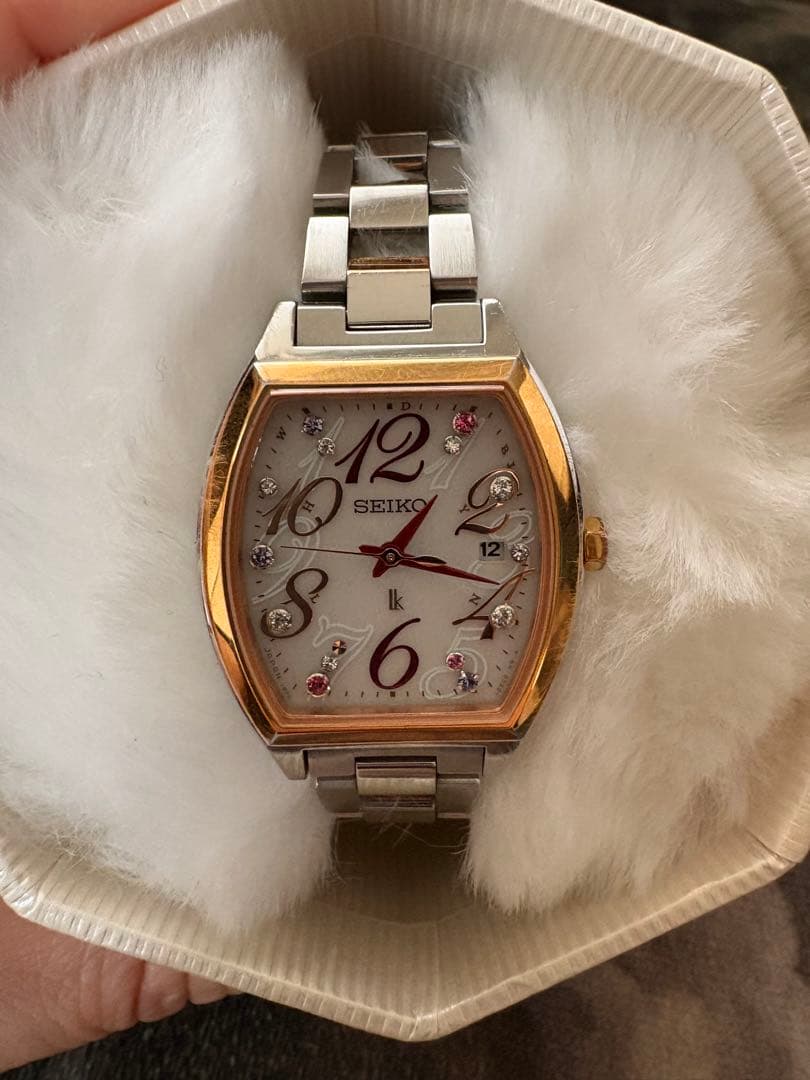 SEIKOLUKIA2016クリスマス限定電波ソーラー腕時計説明書ありレディース