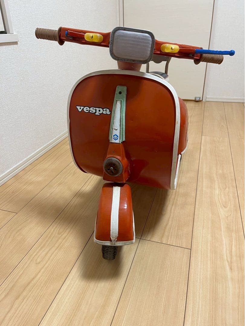 VESPA ペダル式三輪車 ブリキ玩具 置物