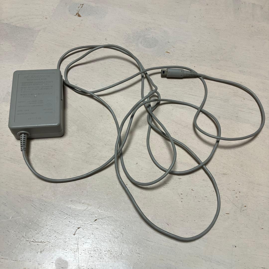 ニンテンドーDSi LL本体 箱無し ドラクエⅣ V Ⅵ Ⅶ(3DS用ソフト)