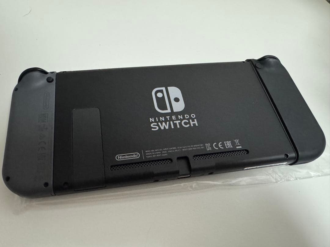 Nintendo Switch 本体グレー シリコンカバー　保護フィルム貼り済み