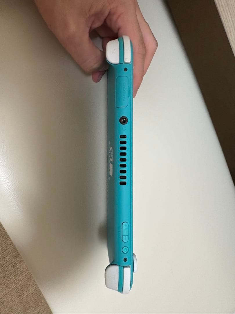 Nintendo Switch Lite ターコイズ　充電器つき