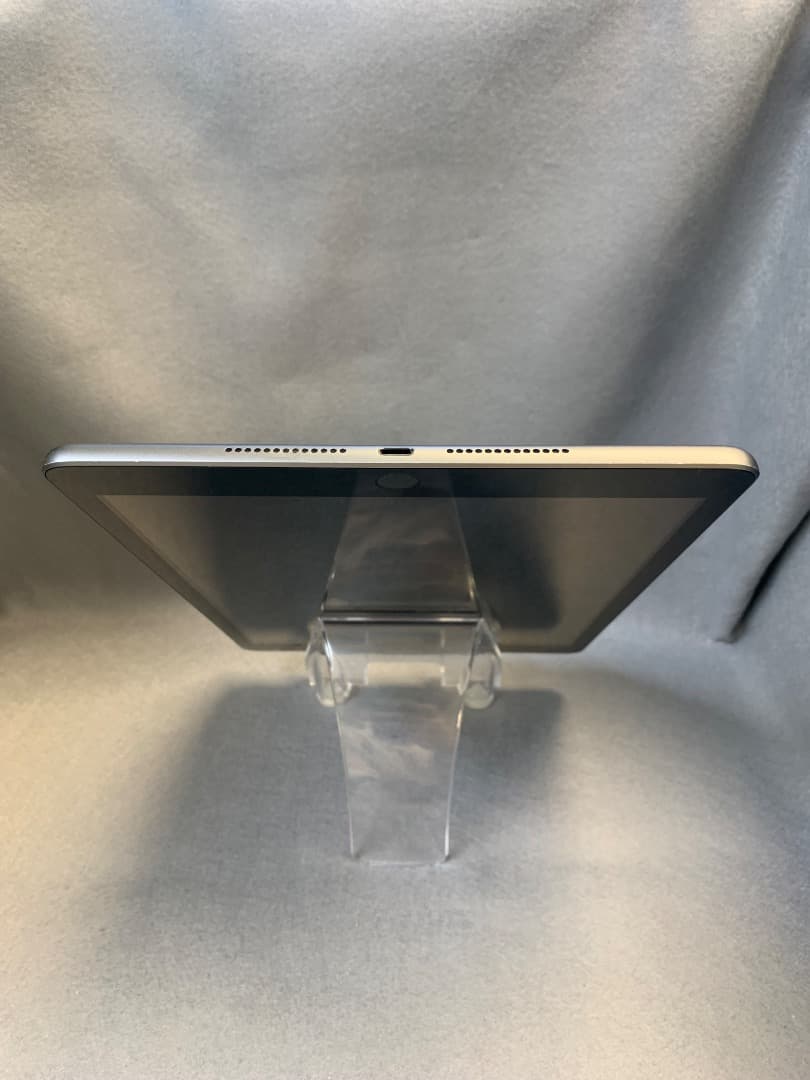 美品 iPad 第８世代 32GB Wi-Fi版 スペースグレー色