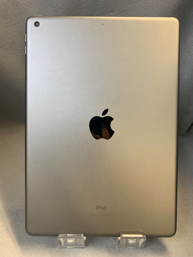 美品 iPad 第８世代 32GB Wi-Fi版 スペースグレー色