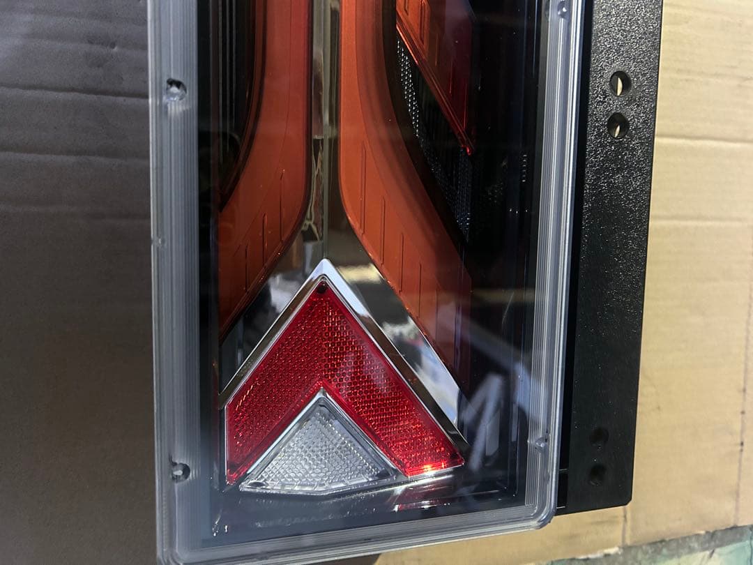 KOITO製流鏑馬テールランプ右側