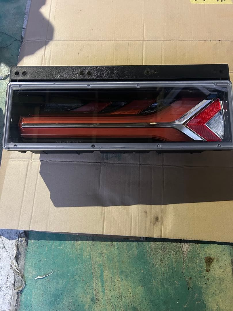 KOITO製流鏑馬テールランプ右側