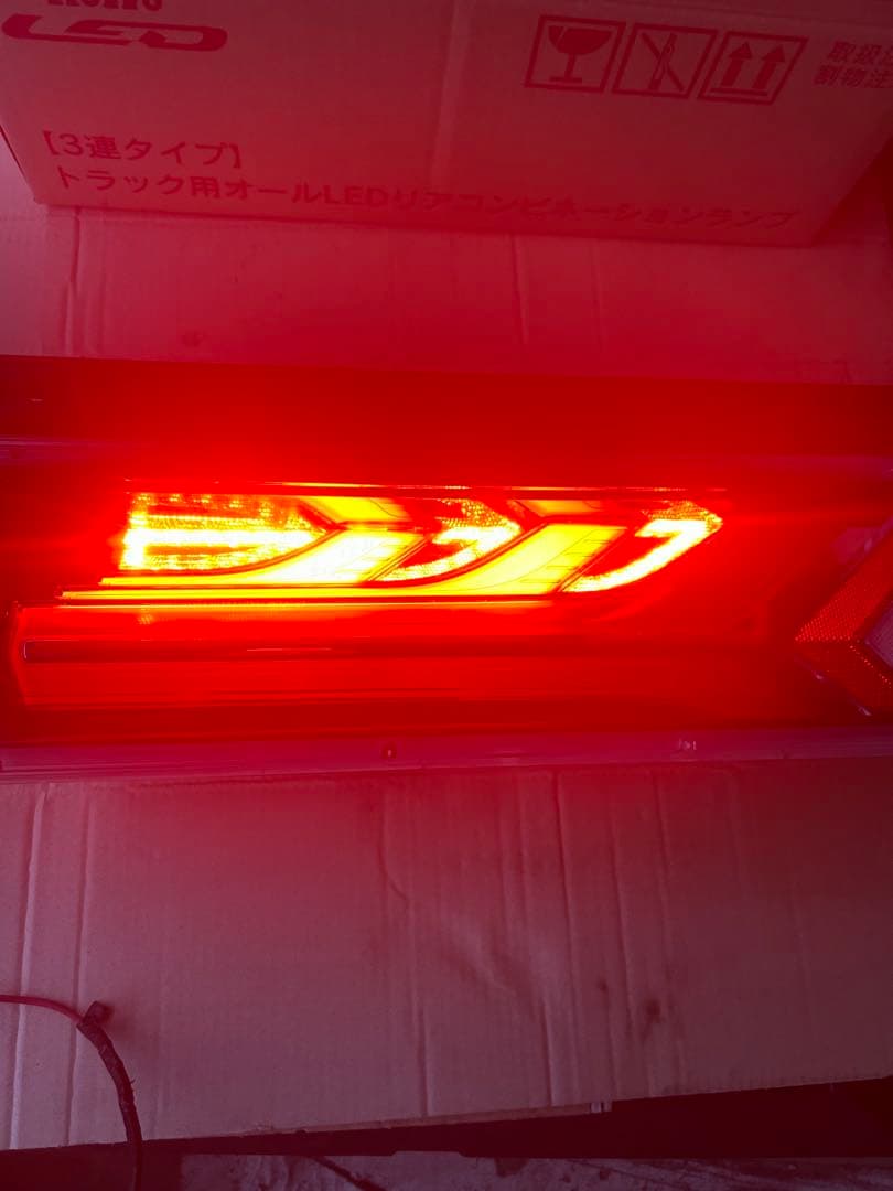 KOITO製流鏑馬テールランプ右側