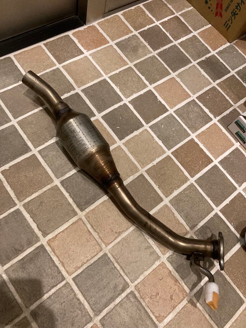 ha36sアルトワークス純正触媒　比較的美品