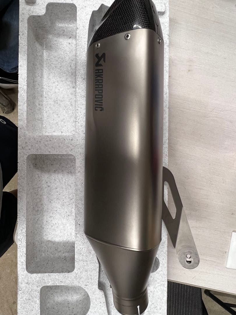 訳あり　Akrapovic  スリップオンマフラー　S1000RR