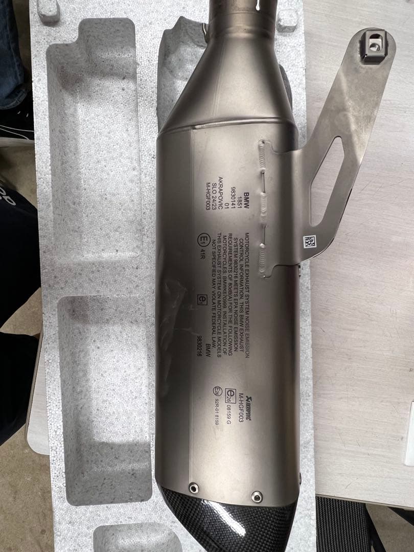 訳あり　Akrapovic  スリップオンマフラー　S1000RR