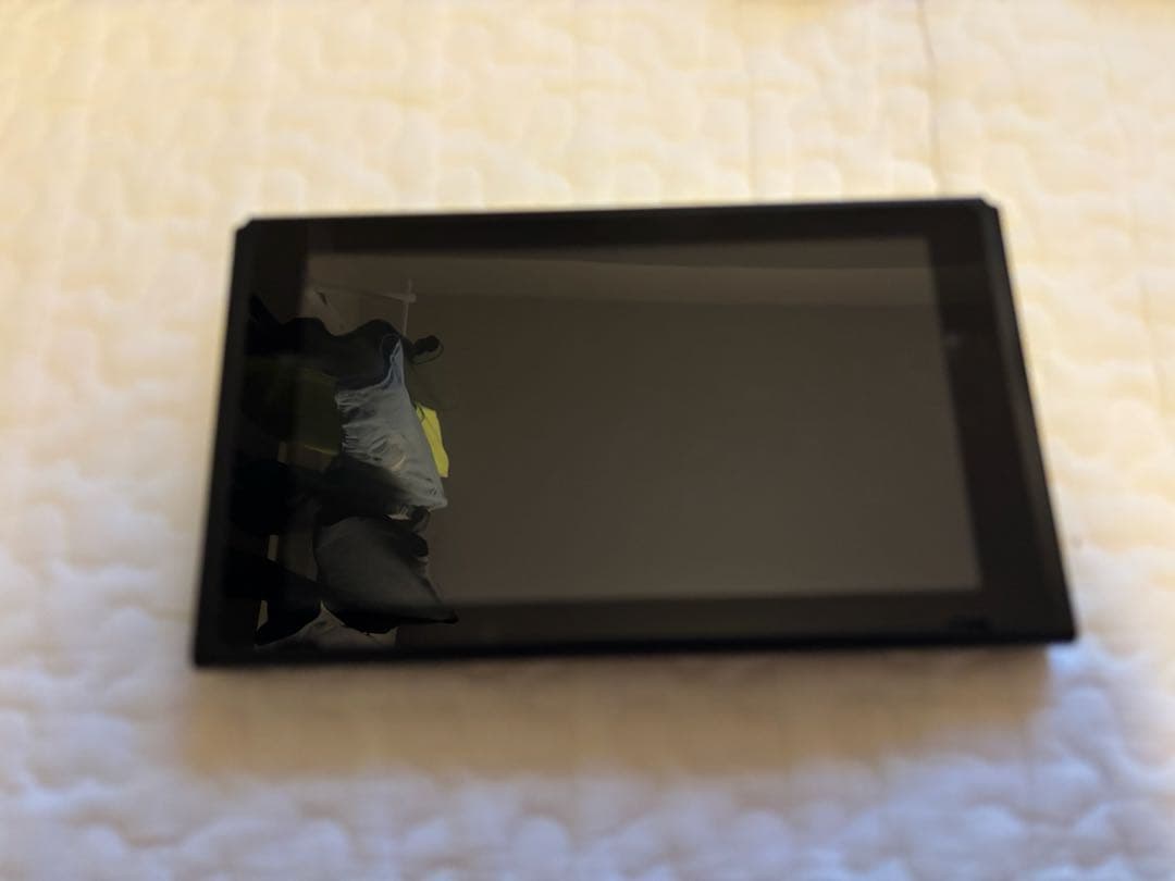 ニンテンドーSwitch 通常モデル 中古品（2022年購入・箱あり）