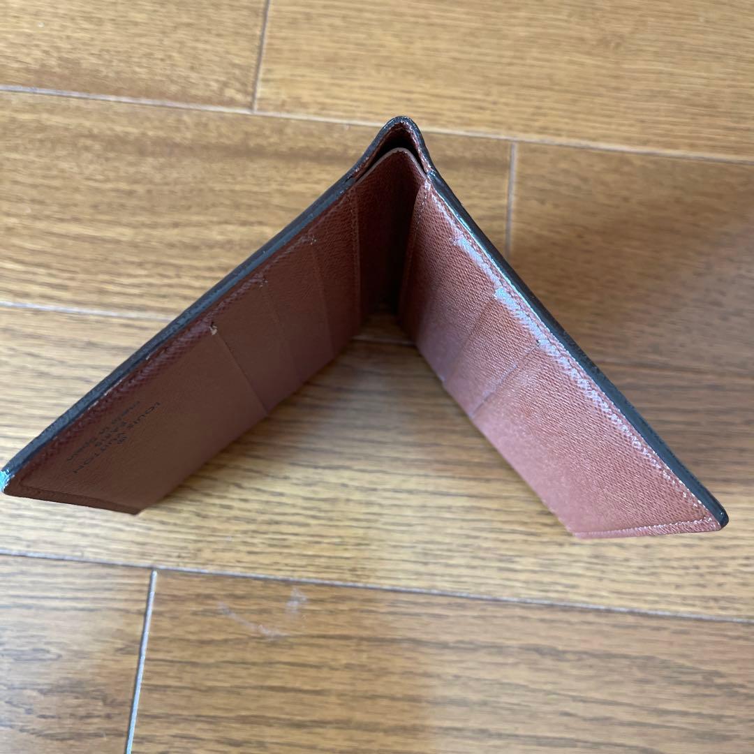 ルイヴィトン　メンズ　二つ折り財布　なし