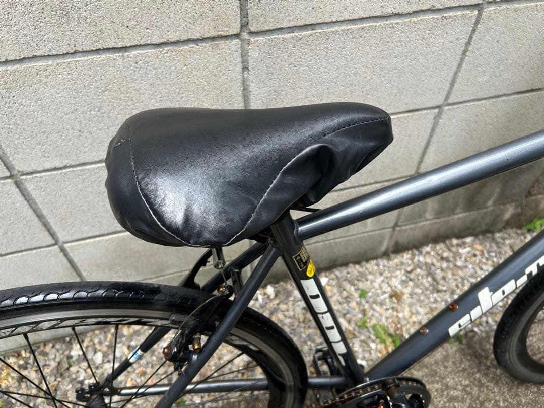 クロスバイク グレー レバー式ブレーキ