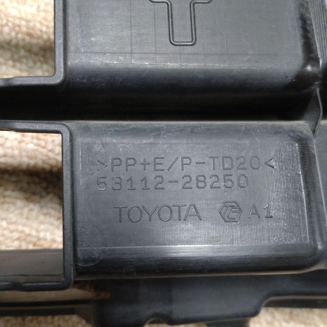 TOYOTA ヴォクシー80前期 純正フロント周りセット 中古品